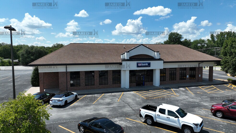 More Photos Of 1615 S Glenstone Ave, Springfield Bank For Lease