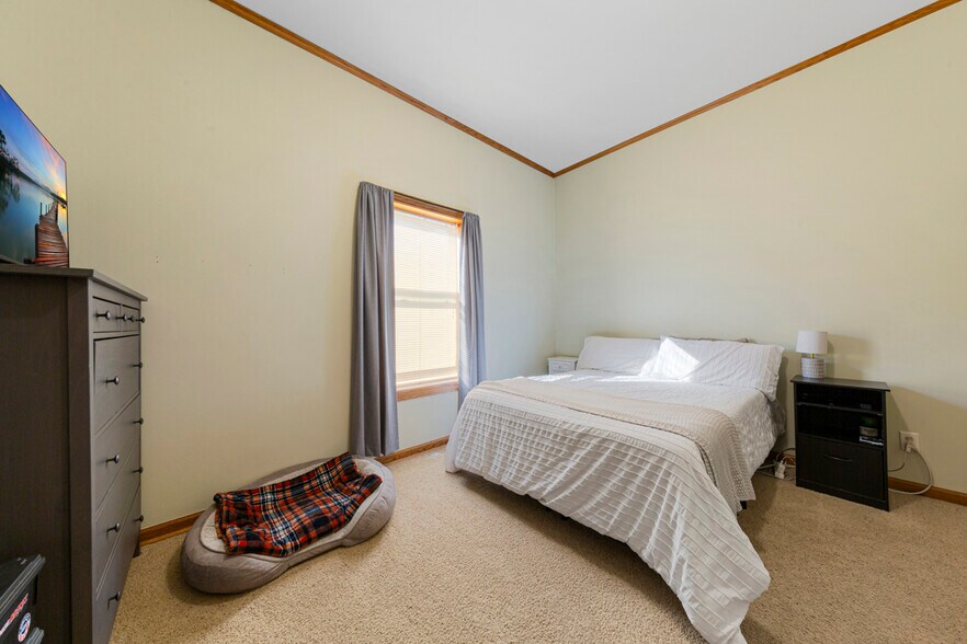 More Photos Of 305 Main St, Henderson Storefront Retail Residential For Sale