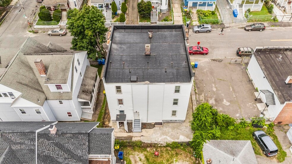 More Photos Of 227 Hillside Ave, Waterbury Apartments For Sale