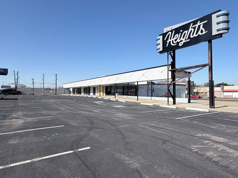 More Photos Of 3393-3437 Summer Ave, Memphis Storefront For Lease