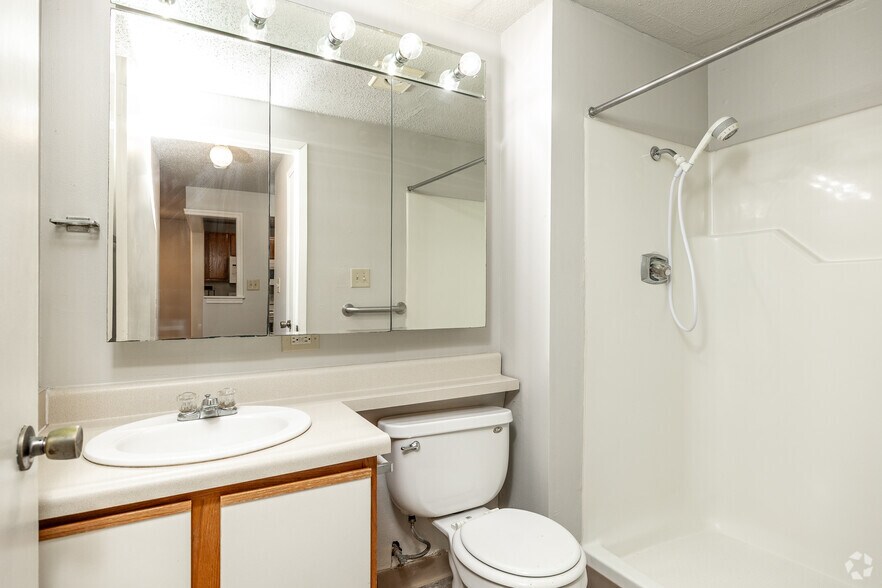 More Photos Of 1104 8th St, Boone Apartments For Sale