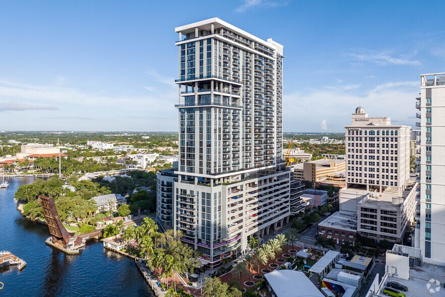 Primary Photo Of 221 SW 1st Ave, Fort Lauderdale Apartments For Lease