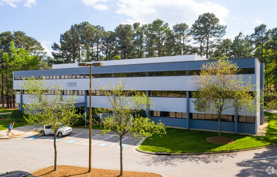 More Photos Of 3000 Highwoods Blvd, Raleigh Office For Lease