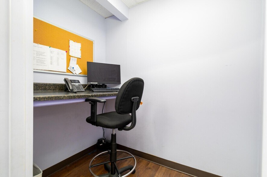 More Photos Of 3045 Pennsylvania Ave, Weirton Medical For Lease