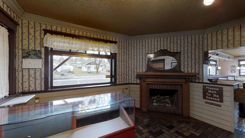 More Photos Of 809 1st St, Cheney Restaurant For Sale