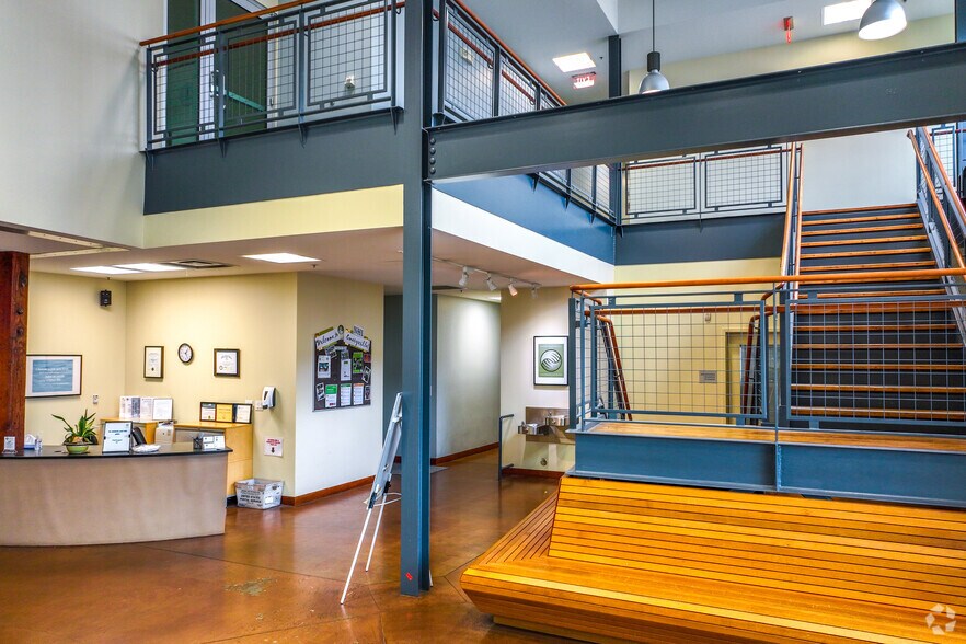 More Photos Of 5900 Doyle St, Emeryville Office For Sale