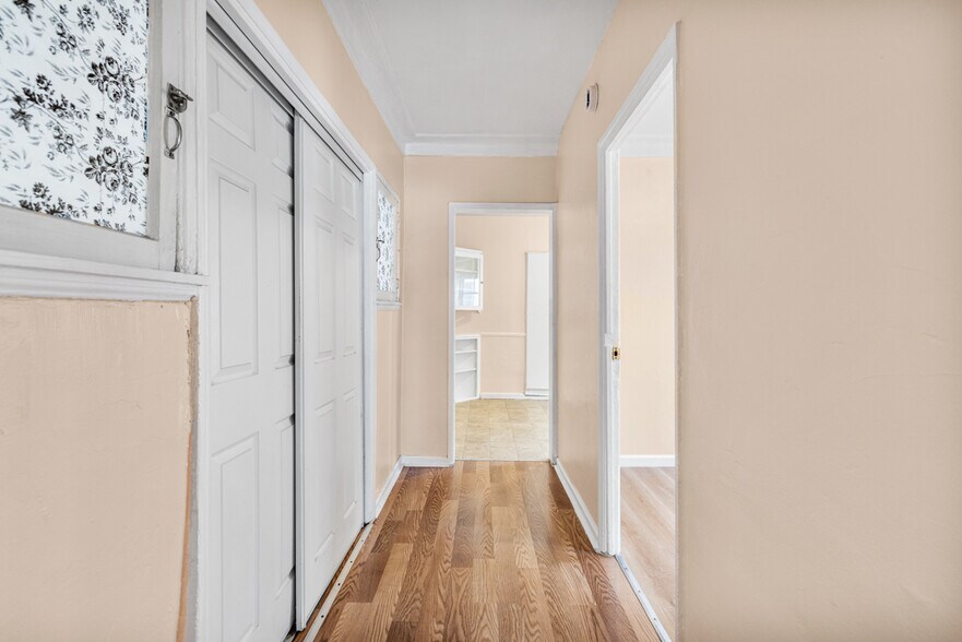 More Photos Of 1836 Lansdowne Ave, Los Angeles Multifamily For Sale