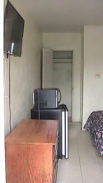 More Photos Of 1011 S Ridgewood Ave, Daytona Beach Hospitality For Sale