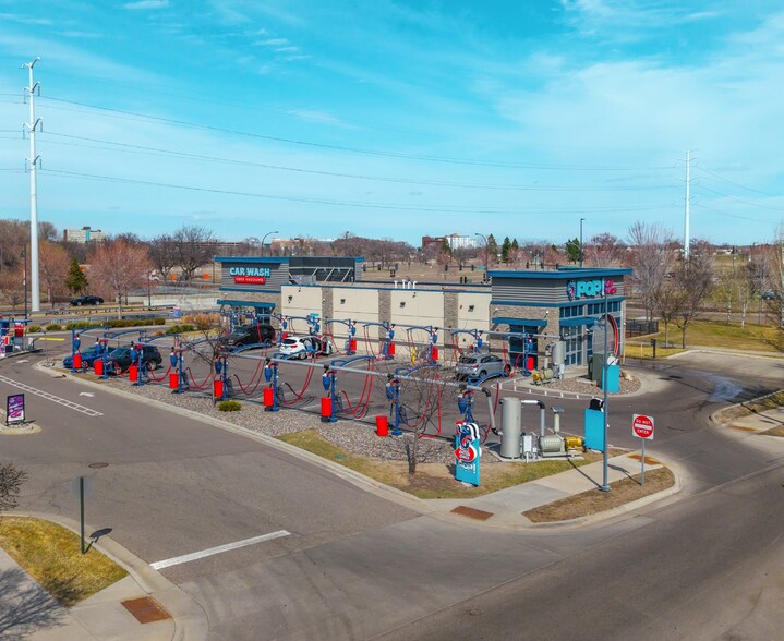 More Photos Of 1080 Shingle Creek Xing, Brooklyn Center General Retail For Sale