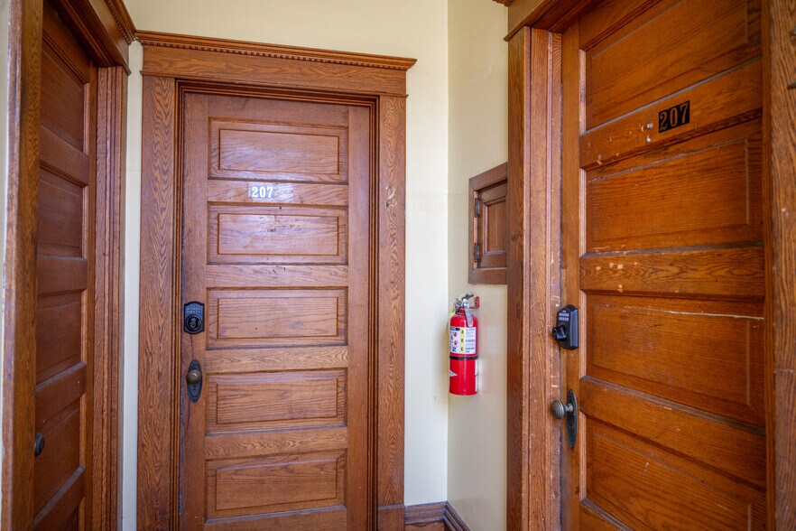 More Photos Of 207 E State St, Mauston Storefront Retail Residential For Sale