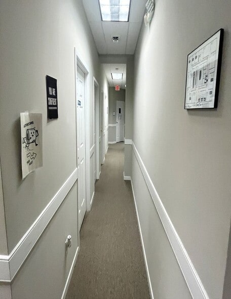 More Photos Of 1030 Old Bon Air Rd, Richmond Office For Sale