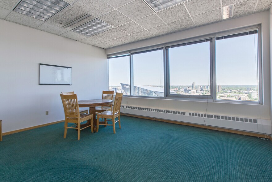 More Photos Of 431 S 7th St, Minneapolis Office Residential For Lease