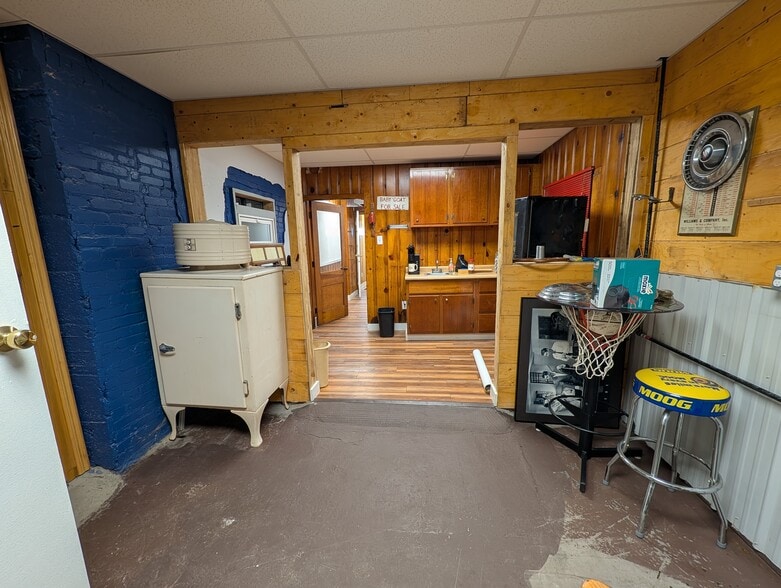 More Photos Of 67 Brenner Ave, Dayton Warehouse For Sale