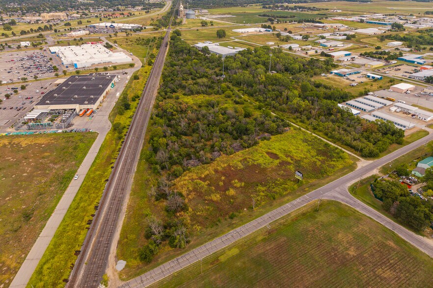 More Photos Of 2000 E 11th Ave, Hutchinson Land For Sale