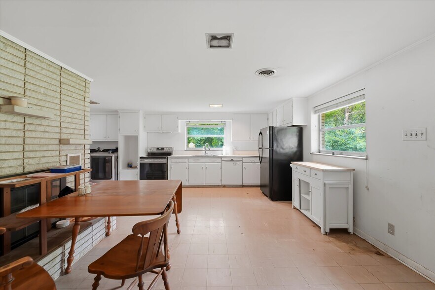More Photos Of 601 N Chilhowee Dr, Knoxville Multifamily For Sale
