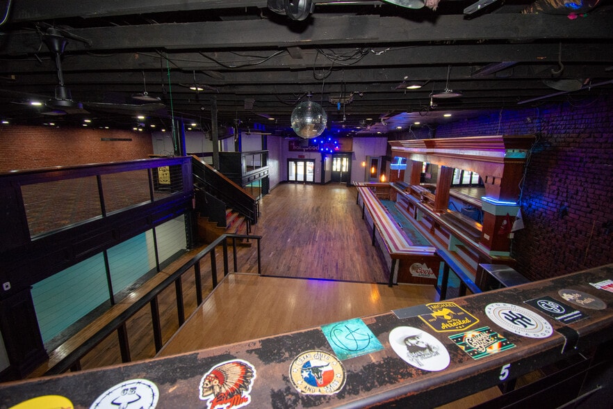 More Photos Of 715 S Polk St, Amarillo Bar For Lease