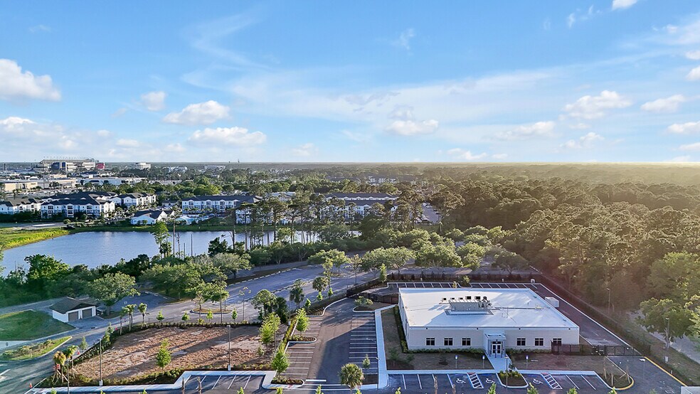 More Photos Of 370 N Clyde Morris Blvd, Daytona Beach Office For Sale