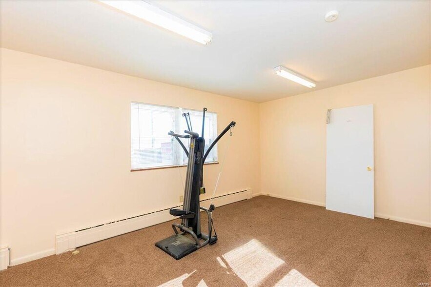 More Photos Of 9979 Watson Rd, Saint Louis Storefront Retail Office For Sale