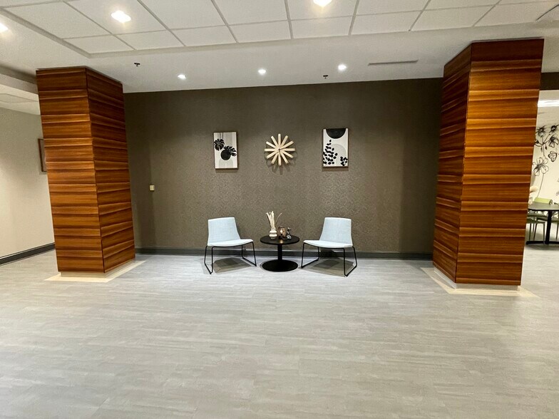 More Photos Of 1501 Main St, Columbia Office For Lease