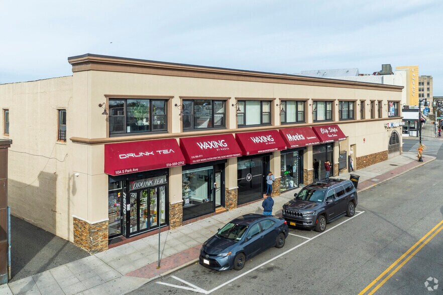 More Photos Of 266-274 Merrick Rd, Rockville Centre Storefront Retail Residential For Lease