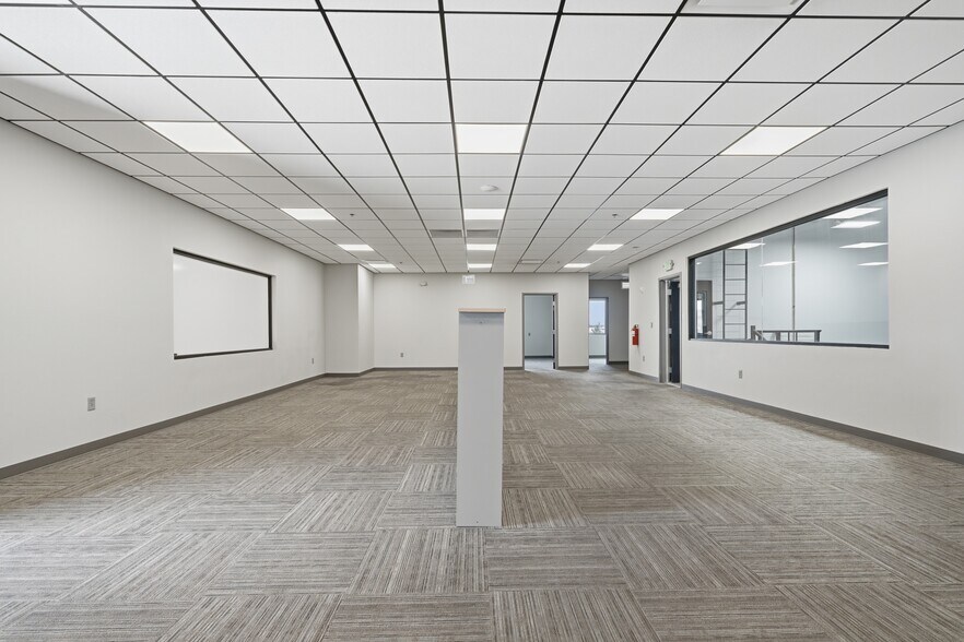 More Photos Of 1675 Las Colonias Dr, Grand Junction Showroom For Lease