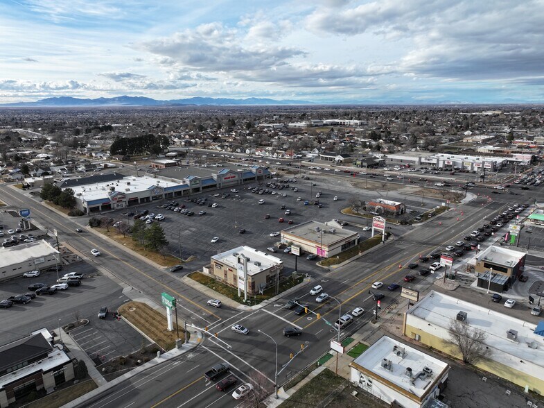 More Photos Of 5697 S 1900 W, Roy Freestanding For Lease