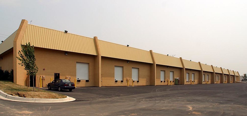 More Photos Of 6935-6967 Golden Ring Rd, Rosedale Unknown For Lease