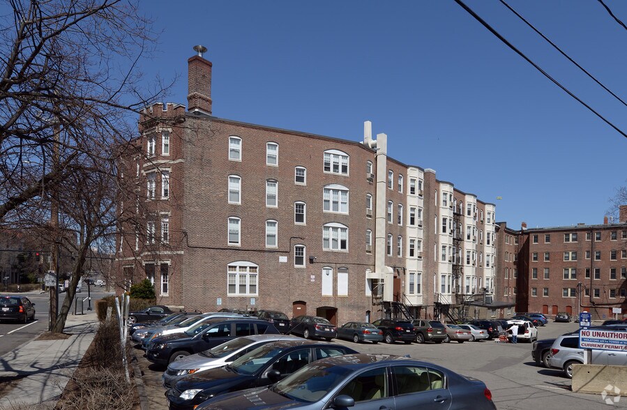 More Photos Of 1223 Beacon St, Brookline Apartments For Lease