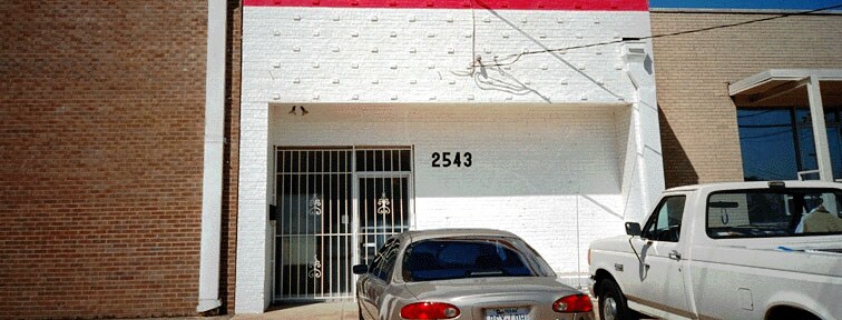More Photos Of 2547 Farrington St, Dallas Light Distribution For Lease