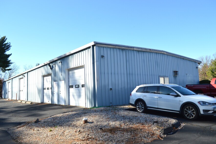 More Photos Of 15 Herman Dr, Simsbury Light Manufacturing For Sale