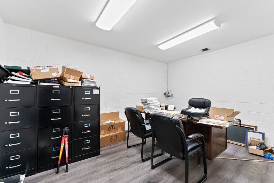 More Photos Of 645 Giano Ave, La Puente Warehouse For Sale