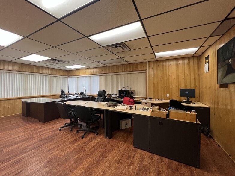 More Photos Of 1425 University Ave, Rochester Manufacturing For Lease