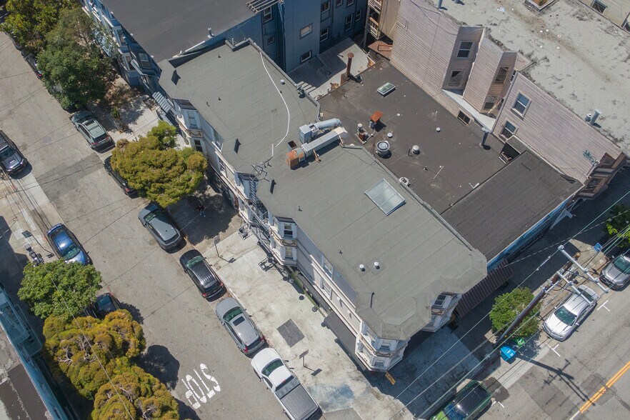 More Photos Of 3141-3143 16th St, San Francisco Hotel For Sale