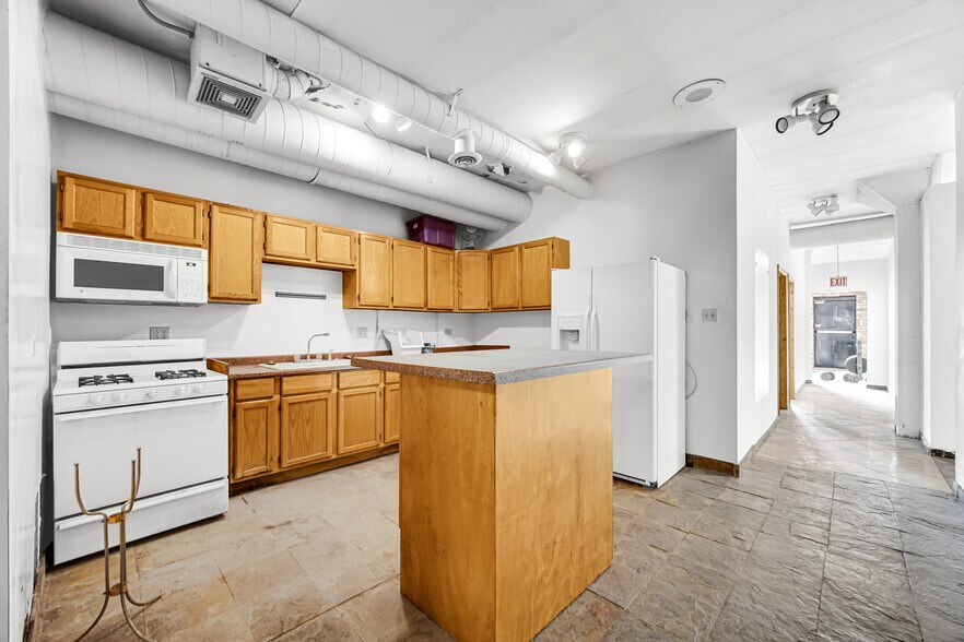 More Photos Of 7411 S Stony Island Ave, Chicago Warehouse For Sale