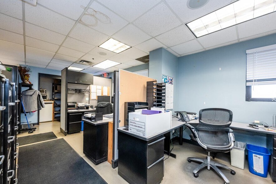 More Photos Of 521 Langley Ave, Saint Joseph Industrial For Sale