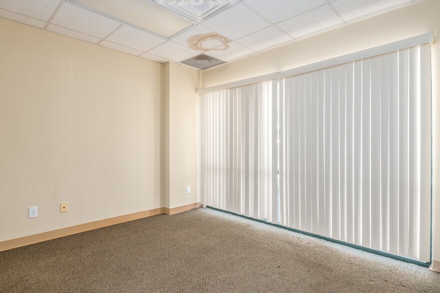 More Photos Of 480 N Dean Rd, Auburn Light Distribution For Lease