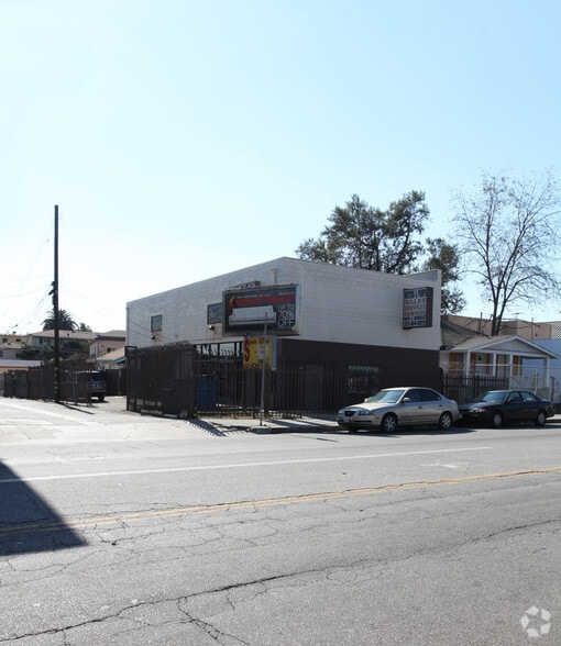 Primary Photo Of 4518 W Fountain Ave, Los Angeles Auto Repair For Sale