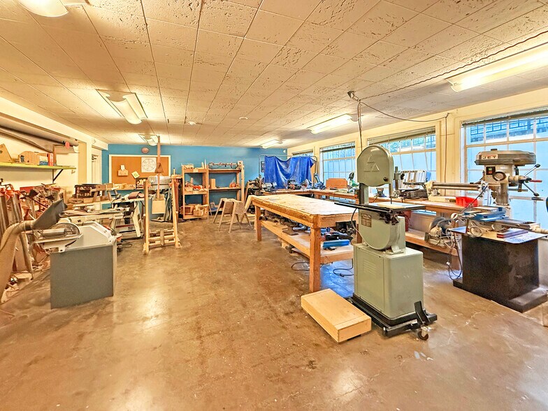 More Photos Of 2340 Durant Ave, Berkeley Schools For Lease