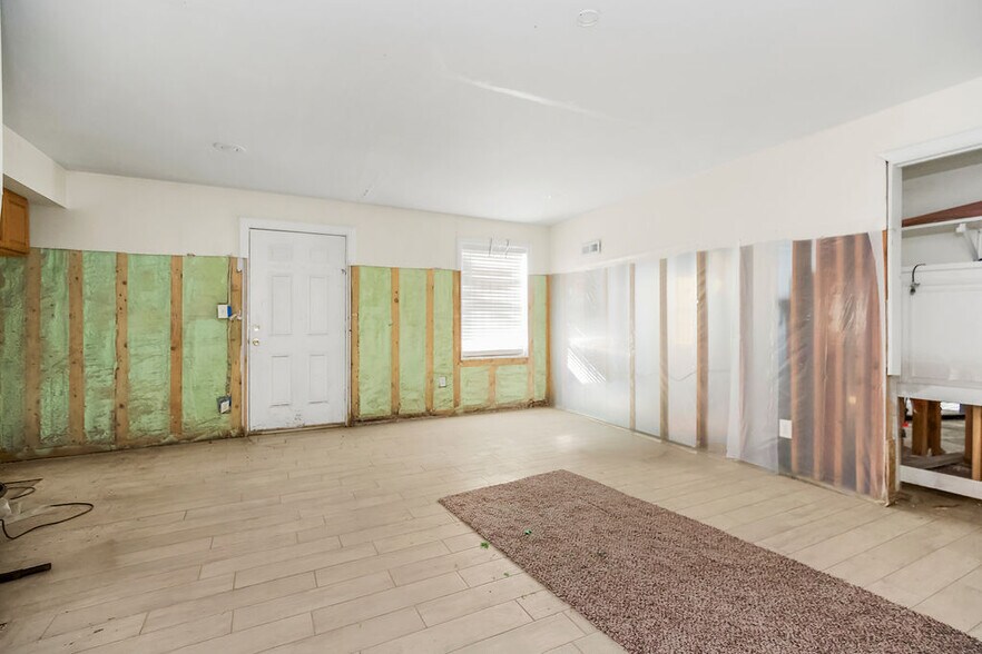 More Photos Of 1022 19th St, Kansas City Office Residential For Sale