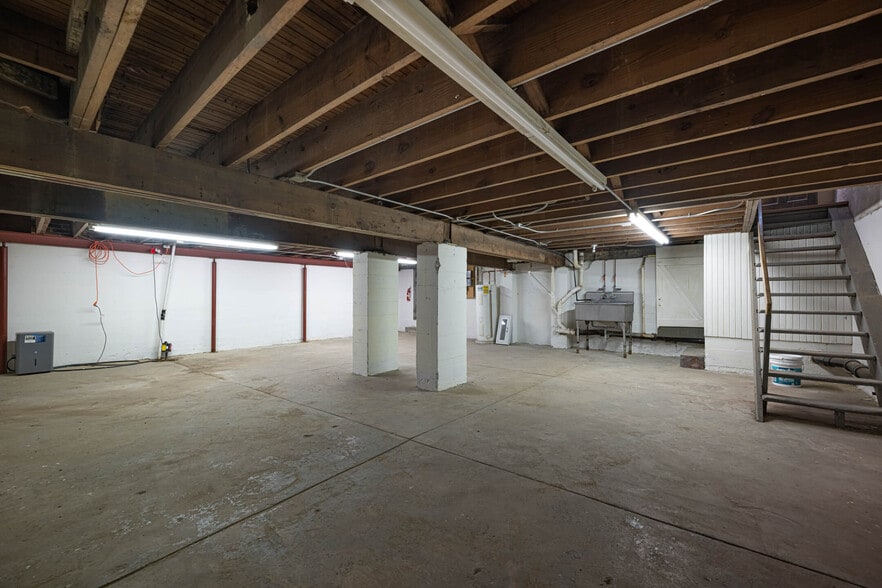 More Photos Of 1117 E 3rd St, Dayton Storefront Retail Office For Lease