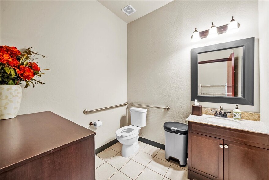 More Photos Of 428 S Gilbert Rd, Gilbert Office For Sale