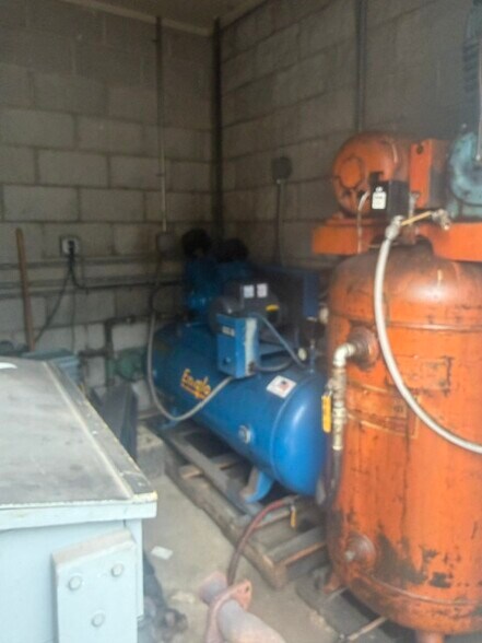 More Photos Of 306 Maple Creek Rd, Charleroi Auto Repair For Sale