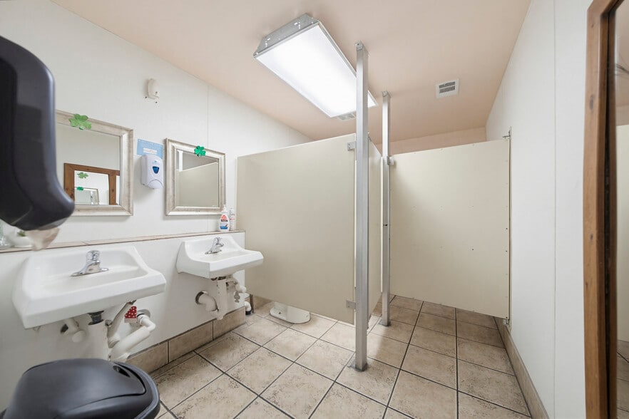 More Photos Of 3524 McCulloch Blvd N, Lake Havasu City Restaurant For Sale