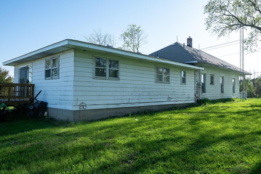 More Photos Of 8627 Cleveland Ave, Baroda Specialty For Sale