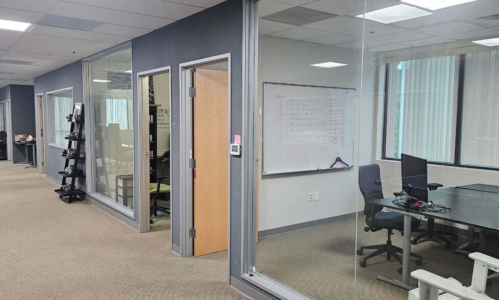 More Photos Of 3254 Grey Hawk Ct, Carlsbad Light Manufacturing For Sale