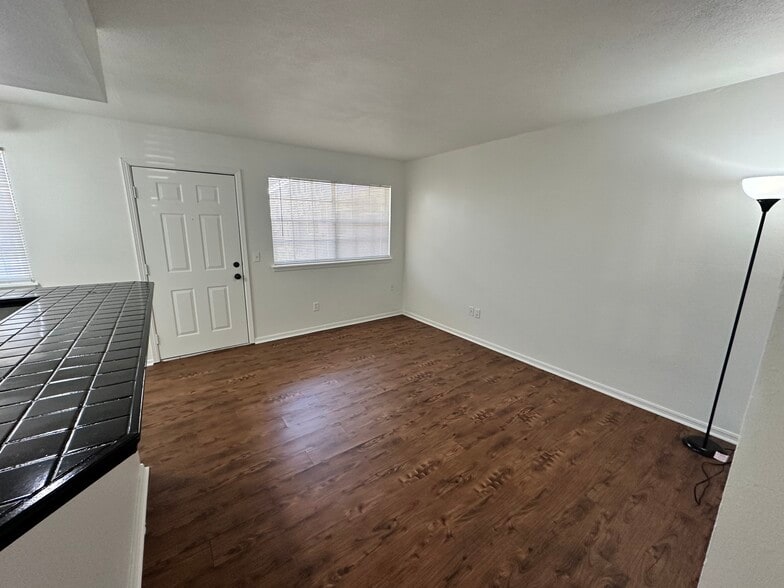 More Photos Of 700-710 NW 17th St, Oklahoma City Apartments For Sale