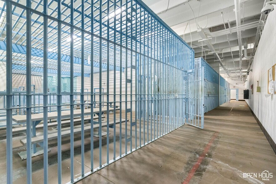 More Photos Of 2813 Central Fwy E, Wichita Falls Industrial For Sale