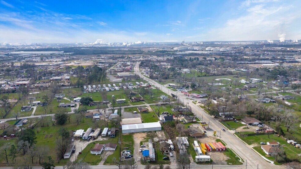 More Photos Of 15414 N Brentwood St, Channelview Manufacturing For Sale