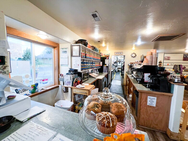 More Photos Of 150 S Railroad St, Midvale Restaurant For Sale