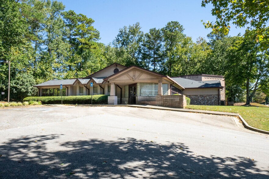 More Photos Of 211 Millard Farmer Ind Blvd, Newnan Medical For Sale